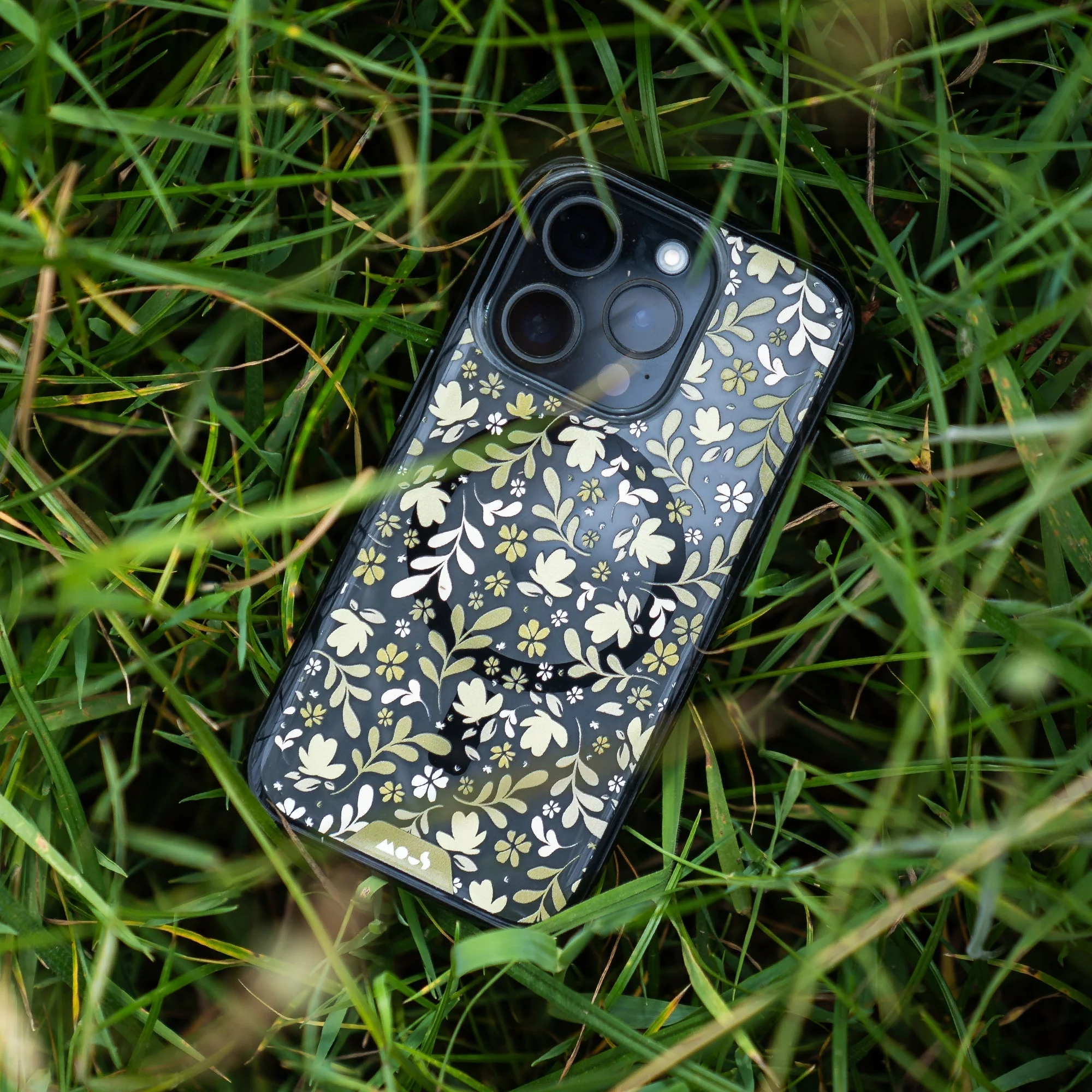 Ditsy Green Protective Phone Case - Flowers MagSafe - Image 5