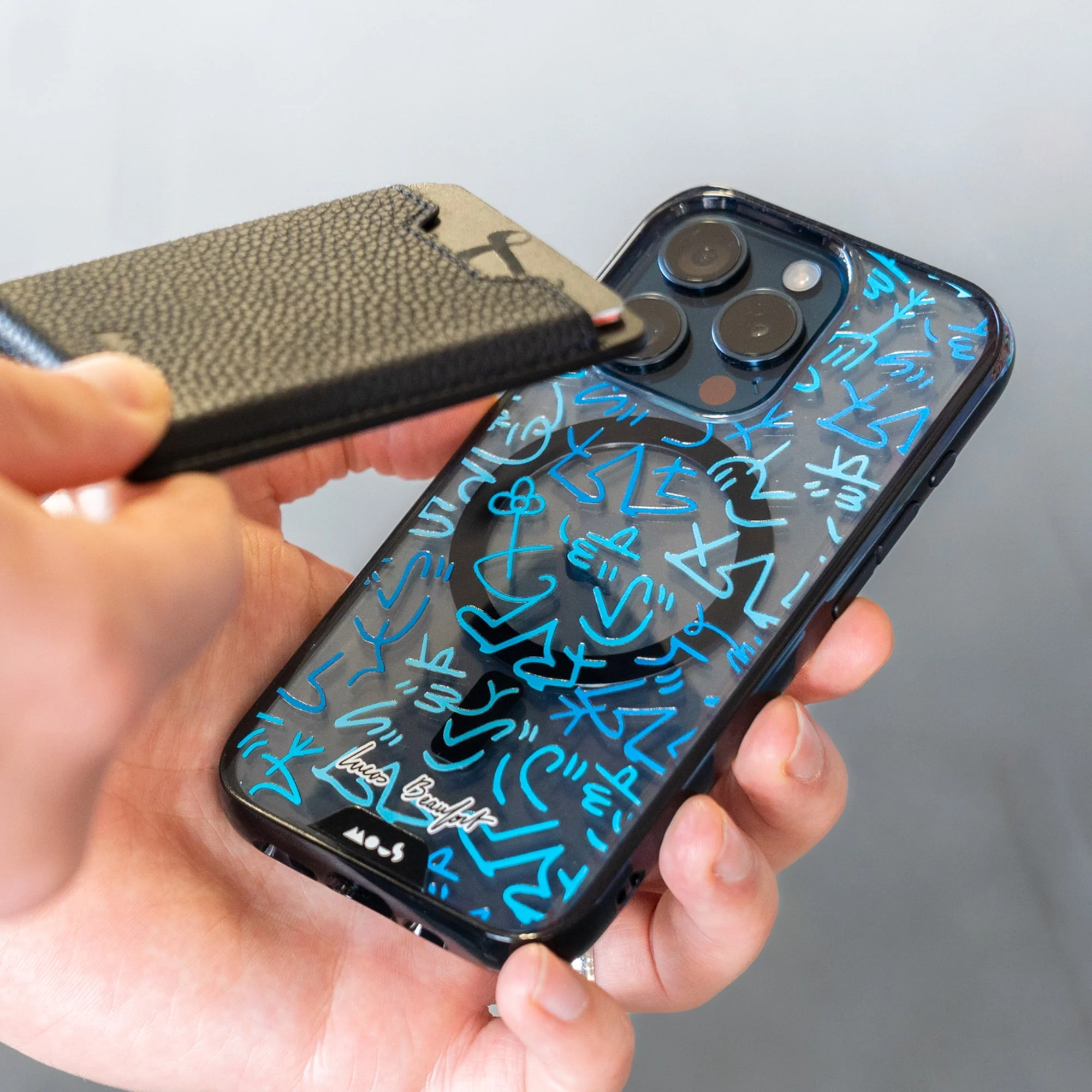 Blue Protective Phone Case - Lucas Beaufort MagSafe - Image 8