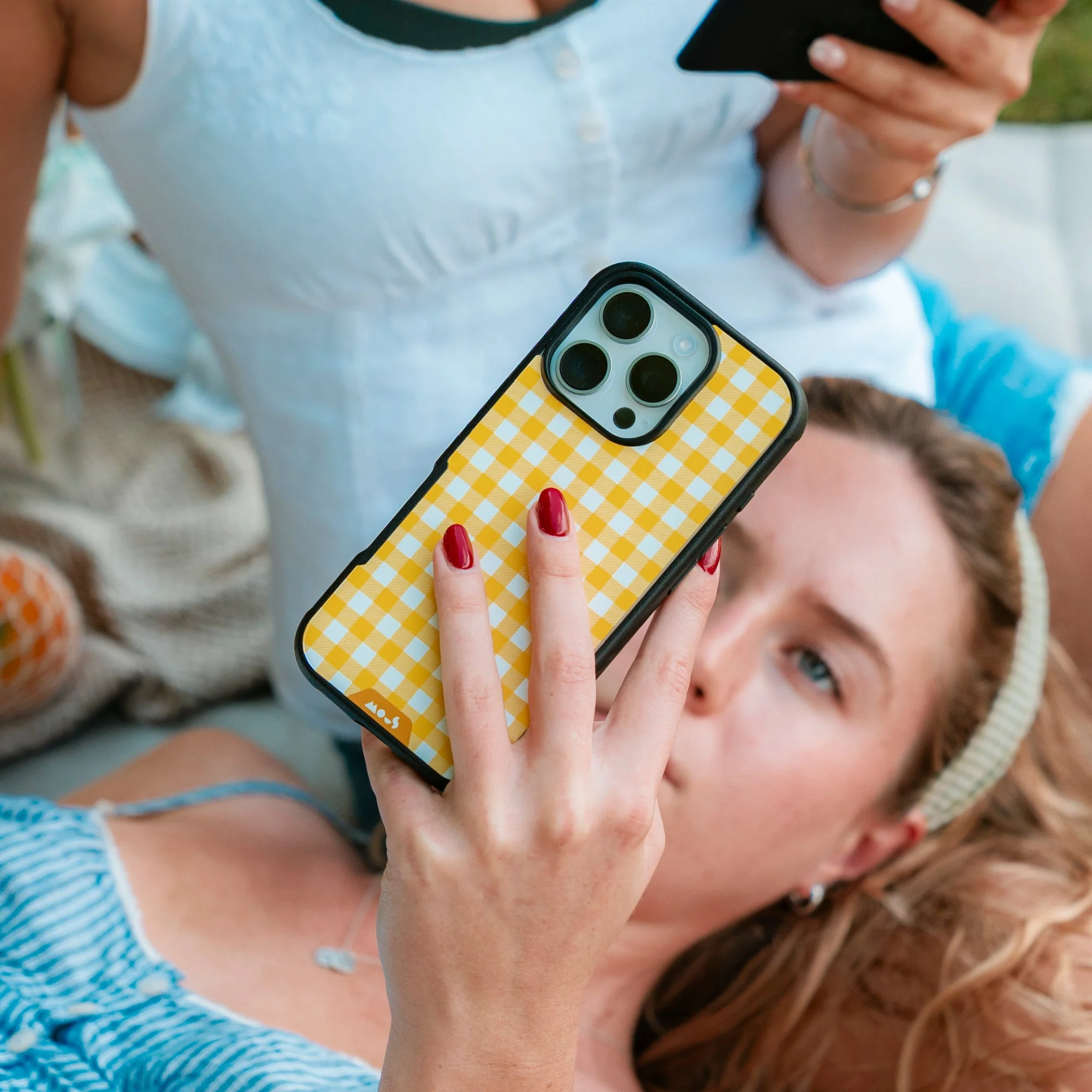 Dandelion Protective Phone Case - Picnic MagSafe - Image 14