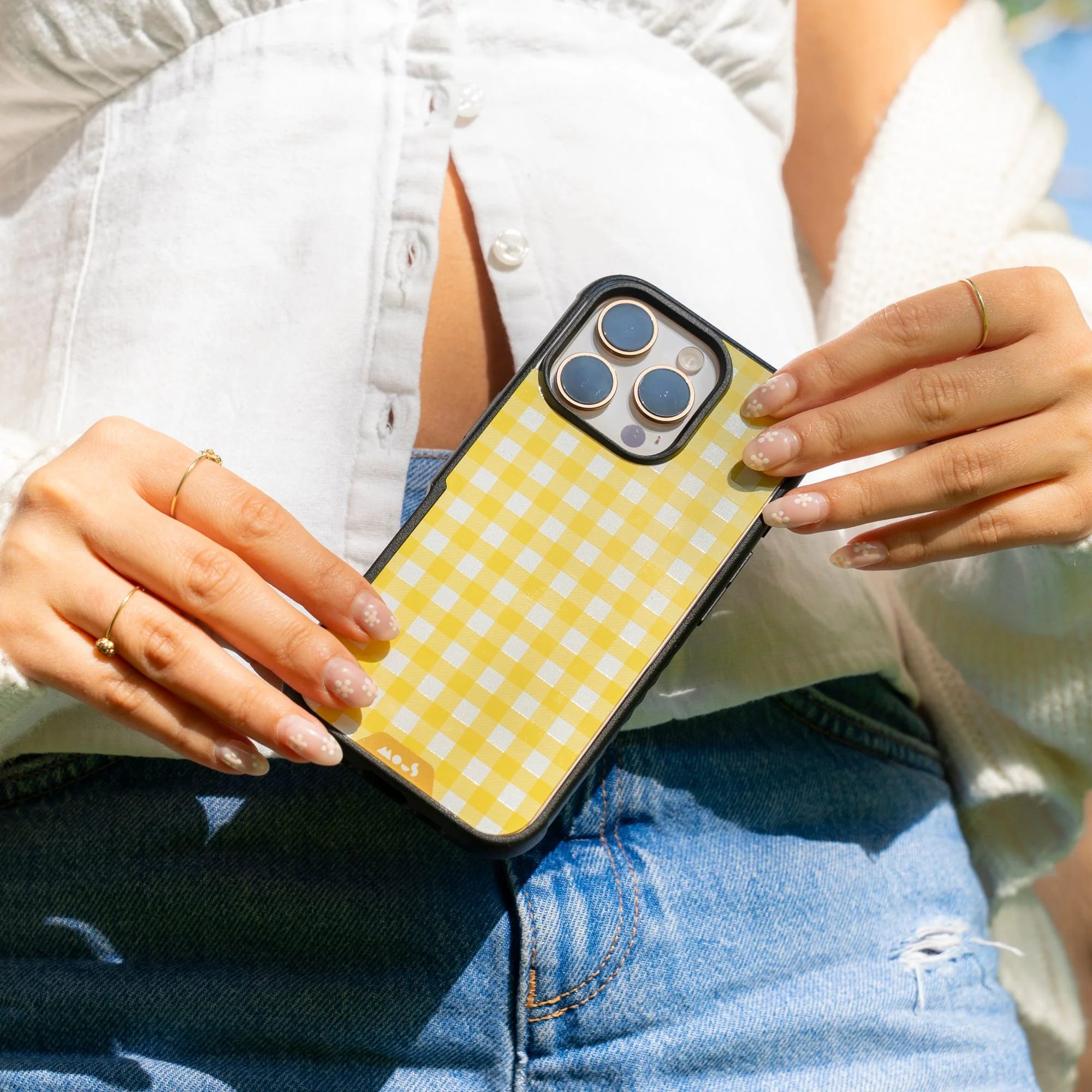 Dandelion Protective Phone Case - Picnic MagSafe - Image 16