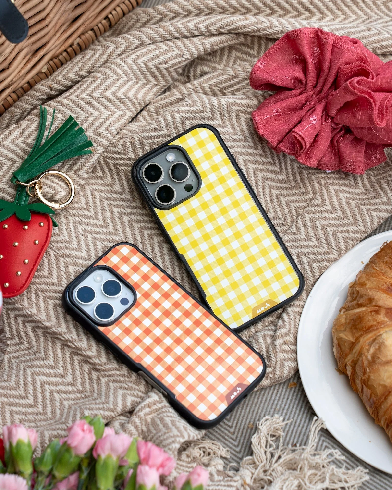 Dandelion Protective Phone Case - Picnic - Image 14