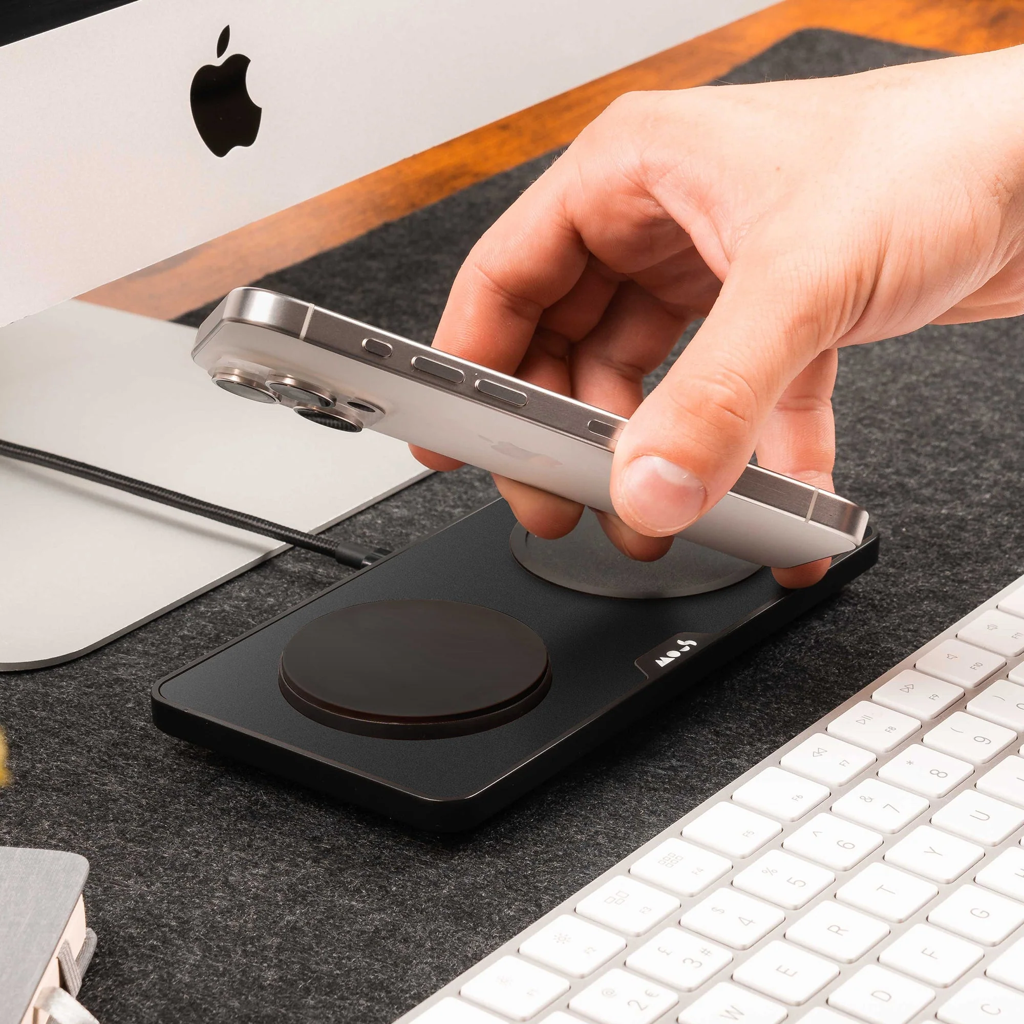 Matte Black Wireless Charging Station - Image 3